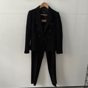 JUDITH & CHARLES - black gorgeous pant suit